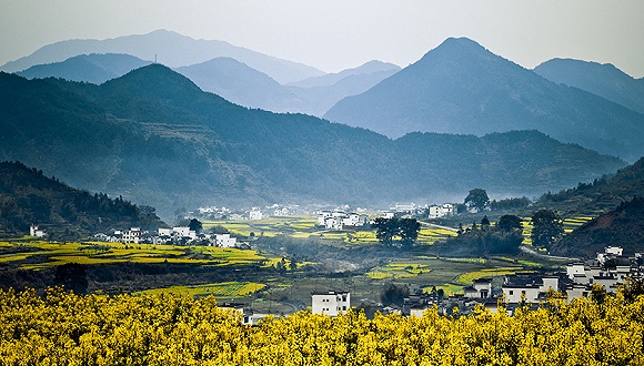 江西，热烈欢迎各位来宾与朋友们